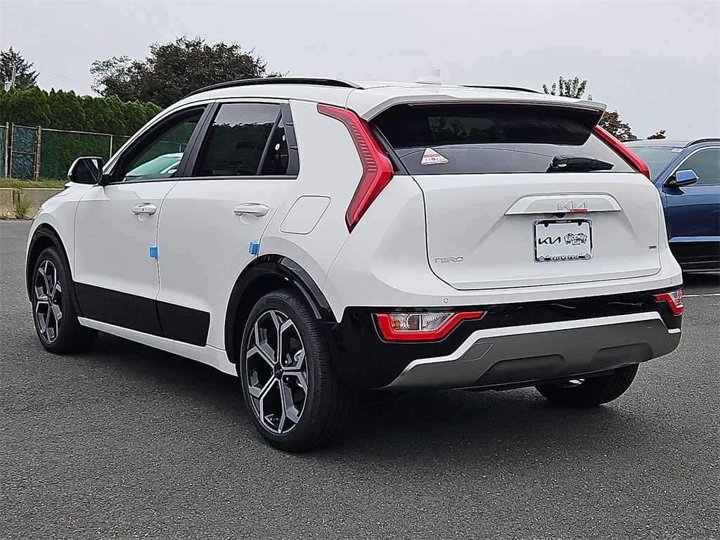 New 2025 Kia Niro EX Touring image 4