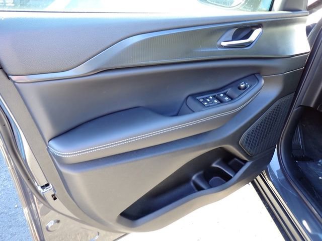 New 2025 Jeep Grand Cherokee Altitude image 14