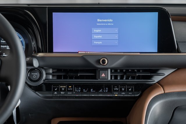 New 2025 Toyota Crown Signia w/ Advanced Technology Package AWD/4WD image 22