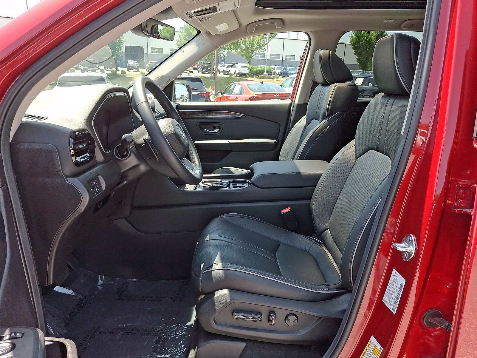 Used 2025 Honda Pilot Elite image 14