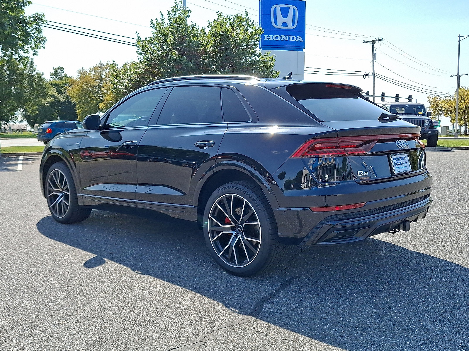 Used 2019 Audi Q8 Premium Plus w/ Premium Plus image 4