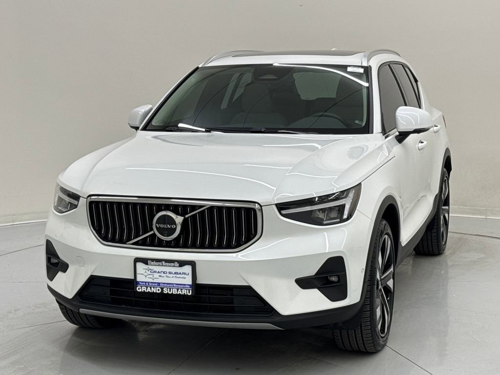 Used 2025 Volvo XC40 B5 Plus w/ Climate Package