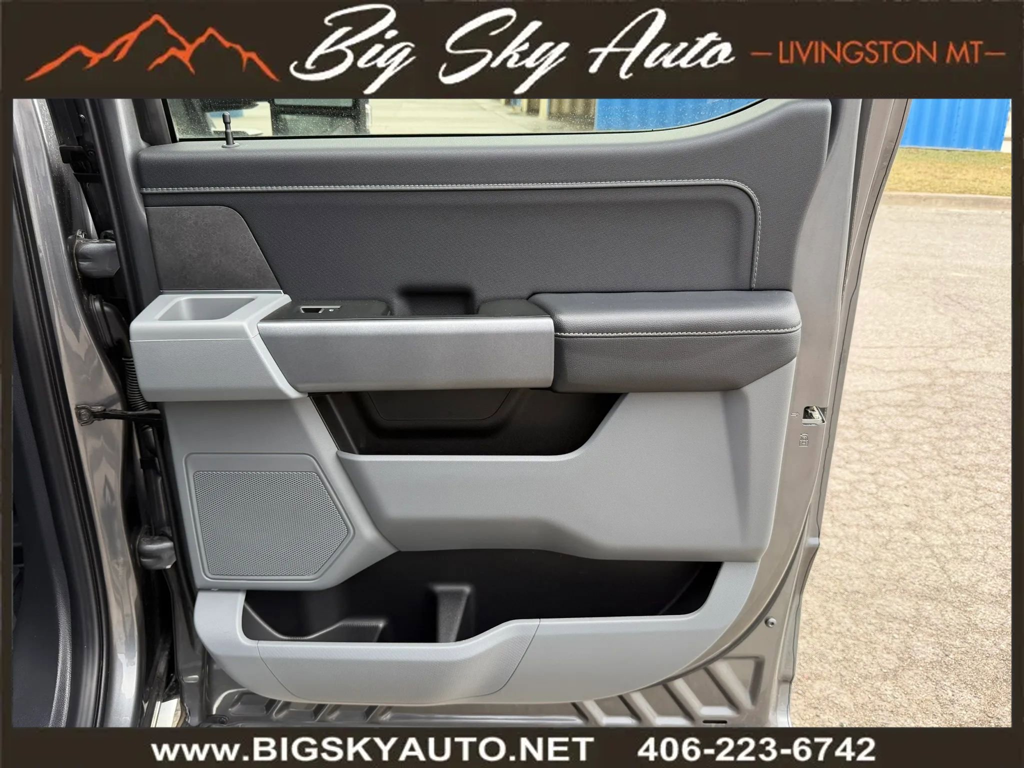 Used 2024 Ford F150 XLT w/ Mobile Office Package image 23