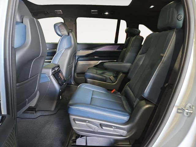New 2026 Cadillac Escalade IQ Luxury 2 AWD/4WD image 11