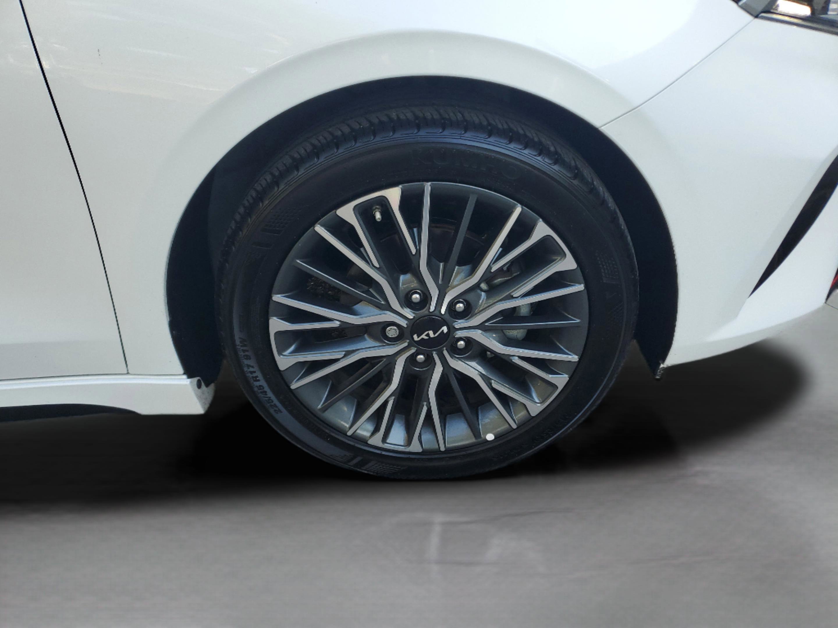 Certified 2024 Kia Forte GT-Line FWD image 30