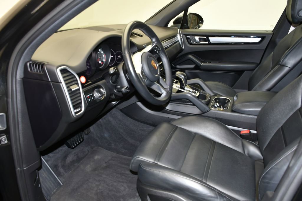 Certified 2023 Porsche Cayenne Platinum Edition AWD/4WD image 5