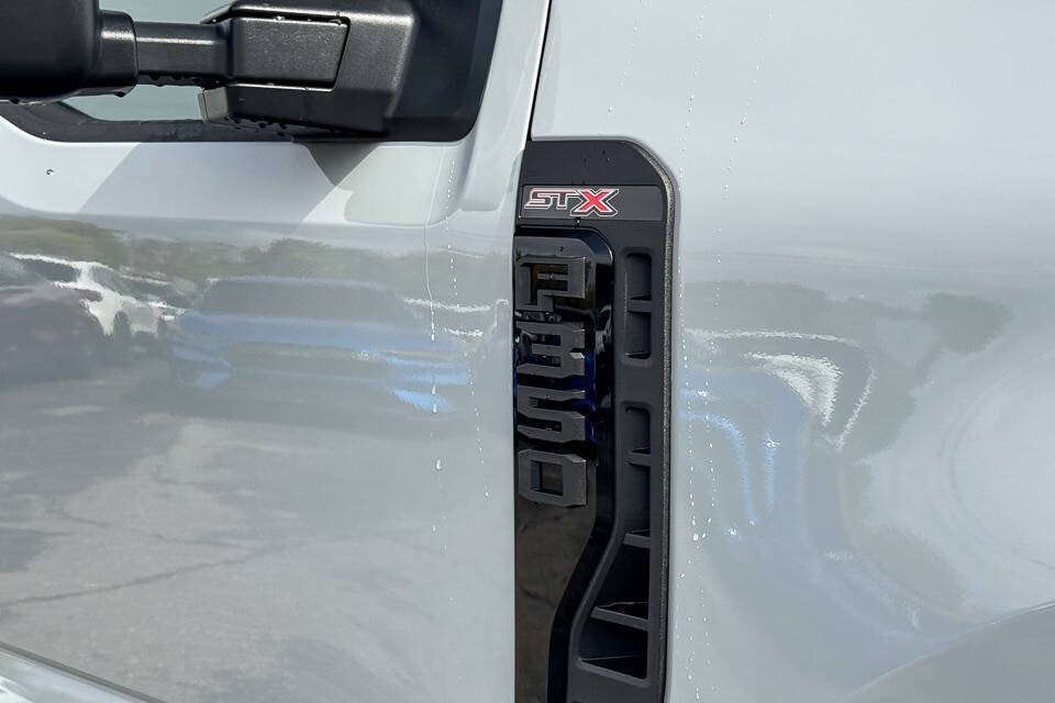 New 2026 Ford F350 XL w/ STX Appearance Package AWD/4WD image 11