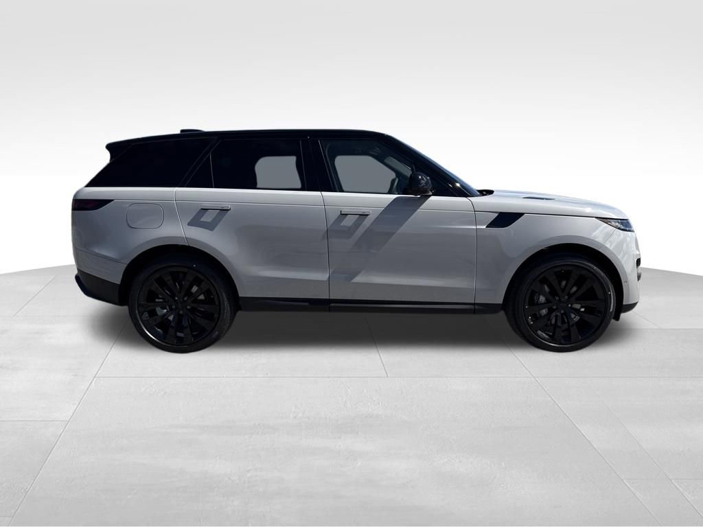 New 2026 Land Rover Range Rover Sport SE AWD/4WD image 6