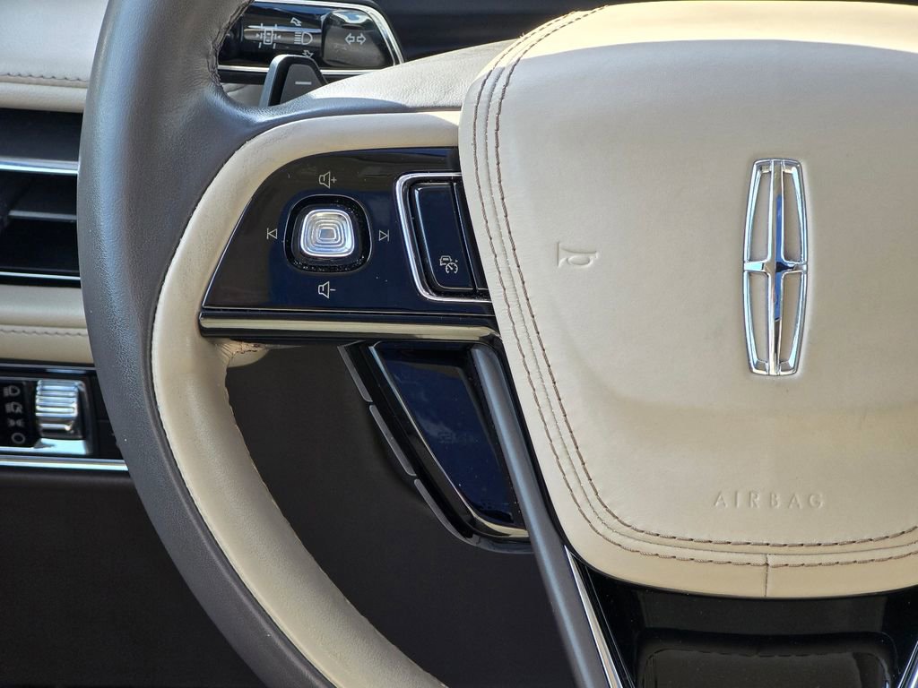 Used 2022 Lincoln Aviator Reserve w/ Equipment Group 201A image 16