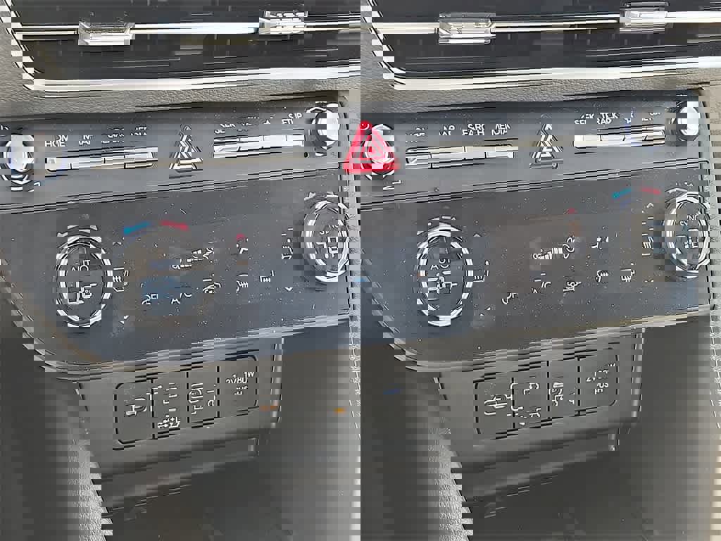 Certified 2024 Hyundai Sonata SEL w/ Convenience Package image 17