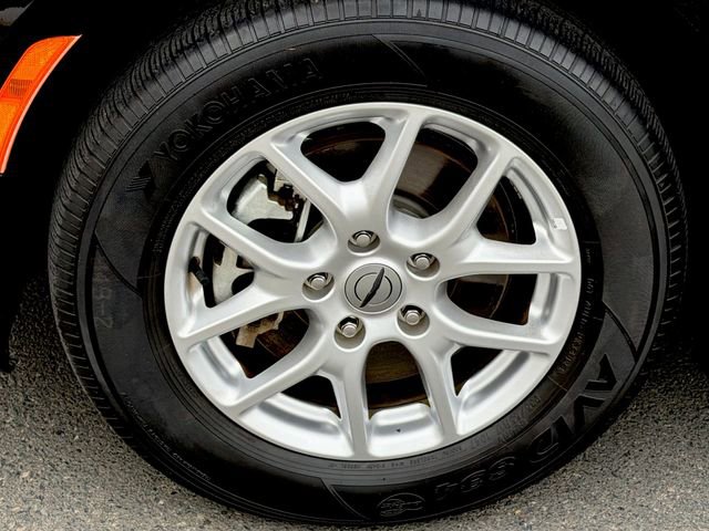 Used 2024 Chrysler Pacifica Touring-L image 17