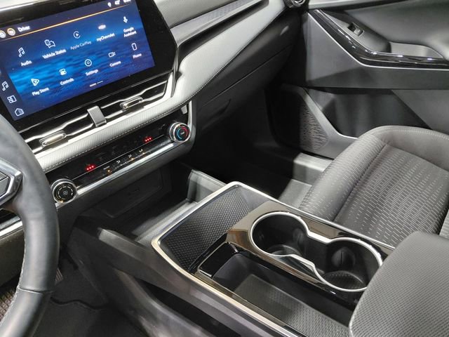 Used 2025 Chevrolet Equinox LT image 24