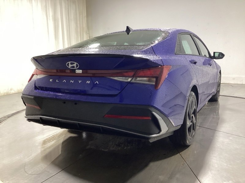 New 2026 Hyundai Elantra Sport w/ Cargo Package image 7