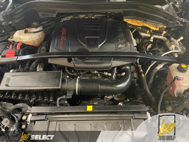 Used 2018 Alfa Romeo Stelvio Ti AWD/4WD image 18