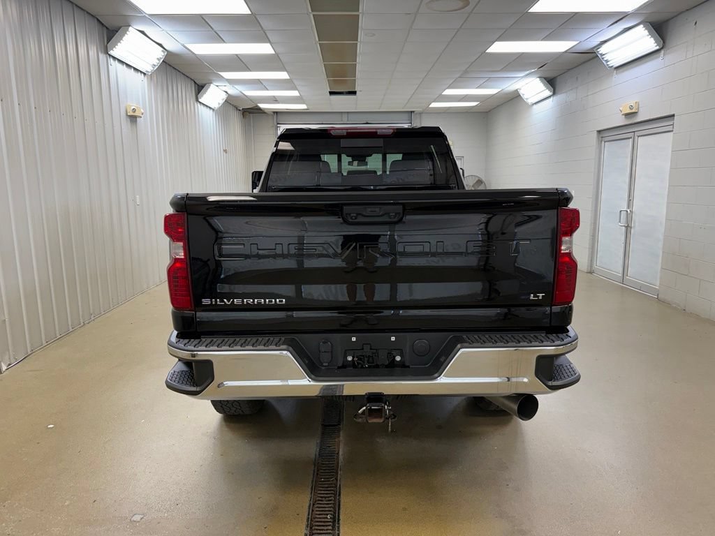 Used 2024 Chevrolet Silverado 2500 LT AWD/4WD image 7