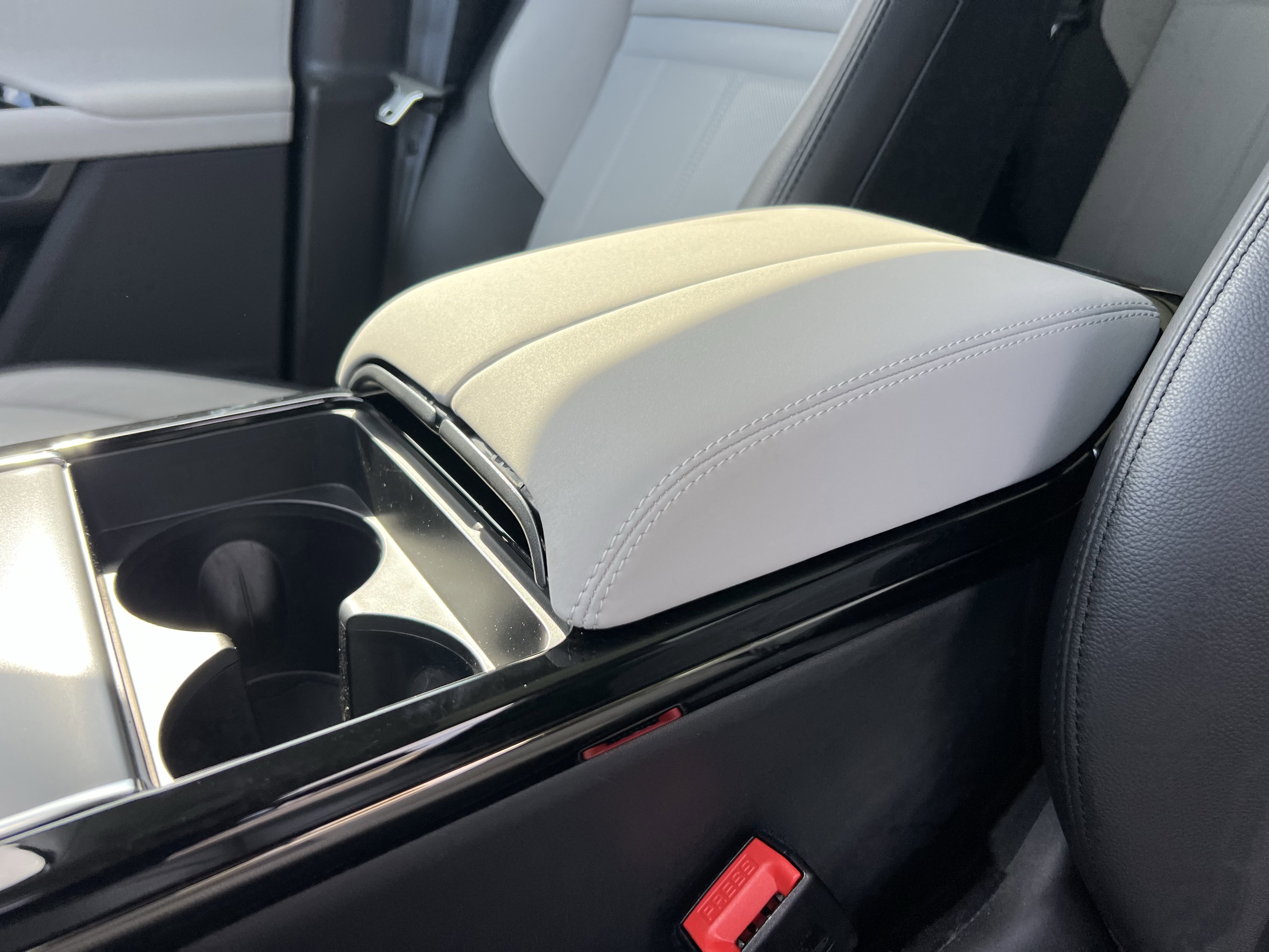 Used 2025 Land Rover Range Rover Evoque Dynamic SE image 25