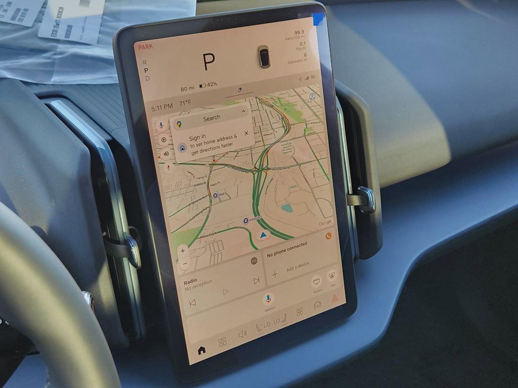 New 2026 Volvo EX30 Plus w/ Climate Package image 8