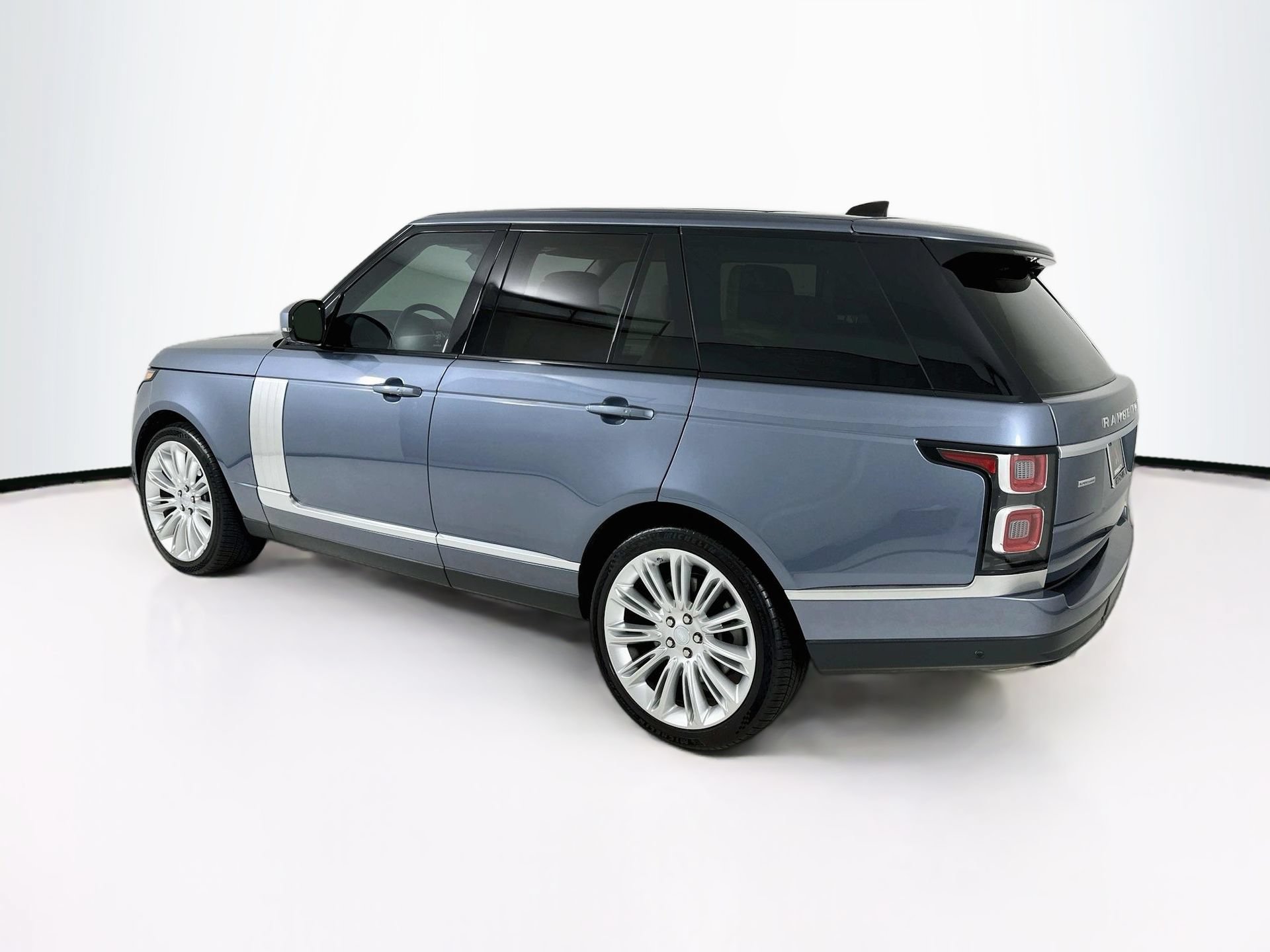 Used 2018 Land Rover Range Rover Supercharged AWD/4WD image 6