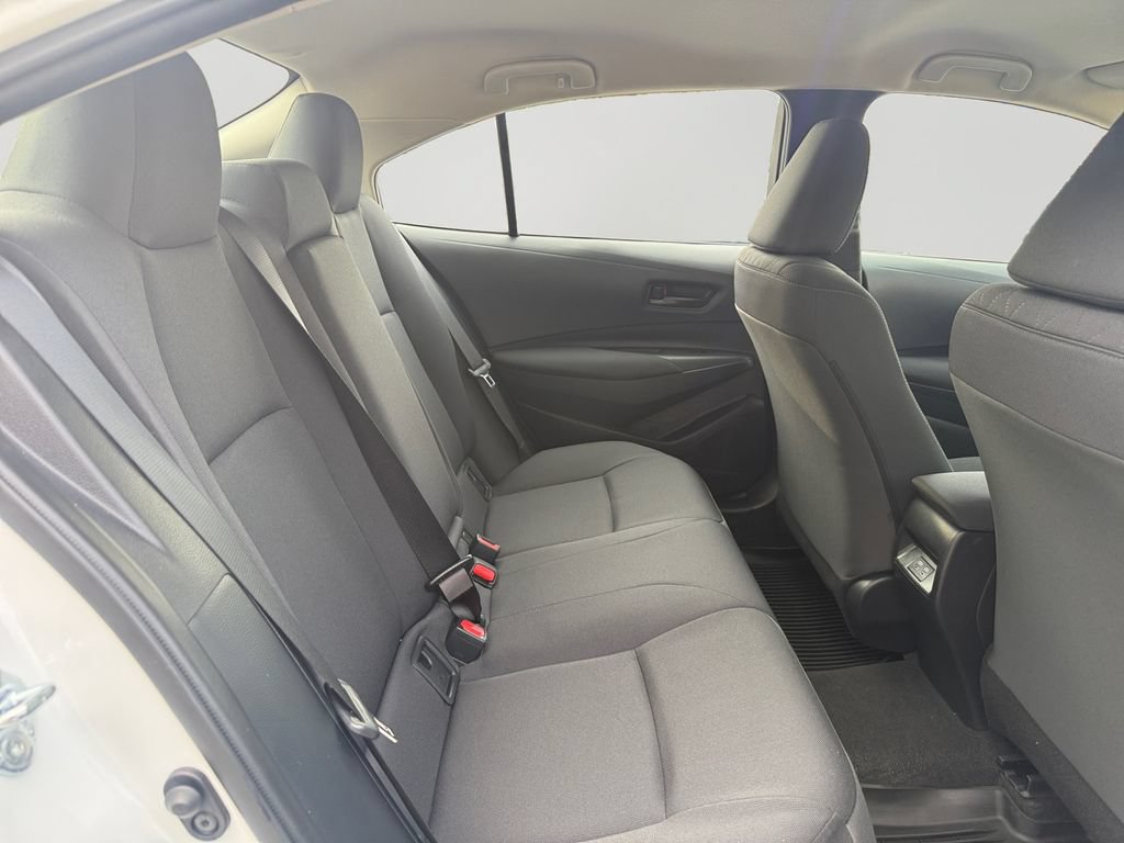 Used 2025 Toyota Corolla LE FWD image 12