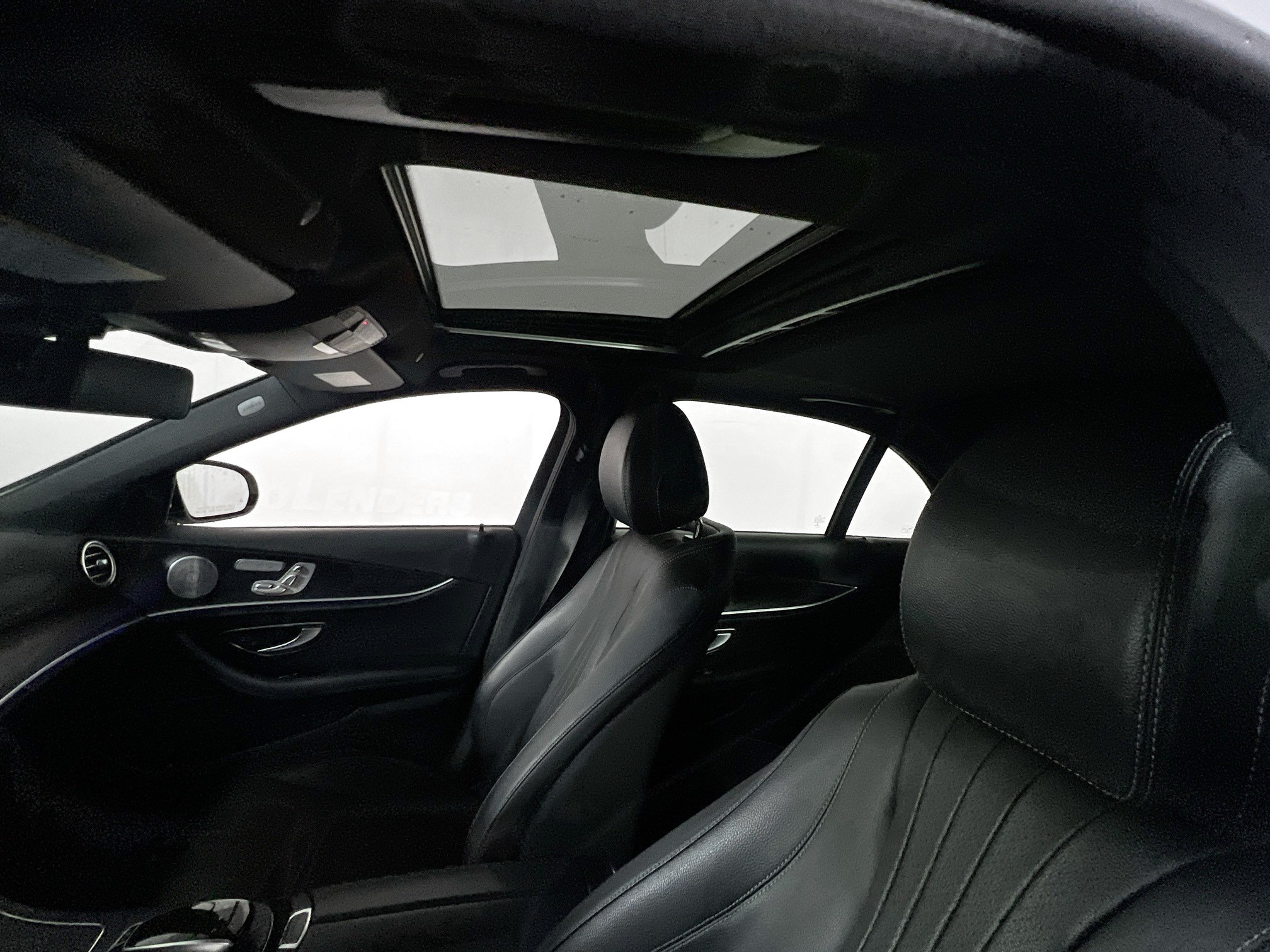 Used 2019 Mercedes-Benz E 300 4MATIC image 23