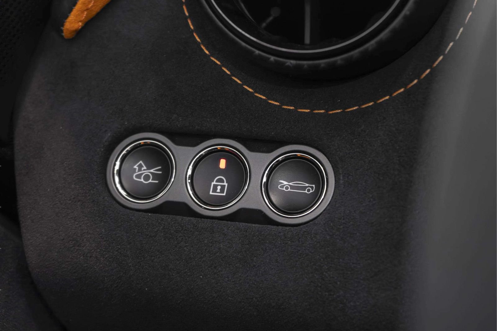 Used 2024 McLaren 750S Spider RWD image 24