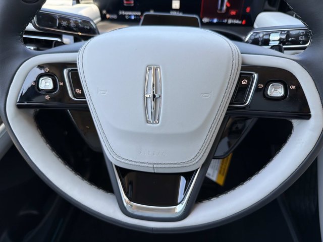 New 2026 Lincoln Aviator 2WD image 25