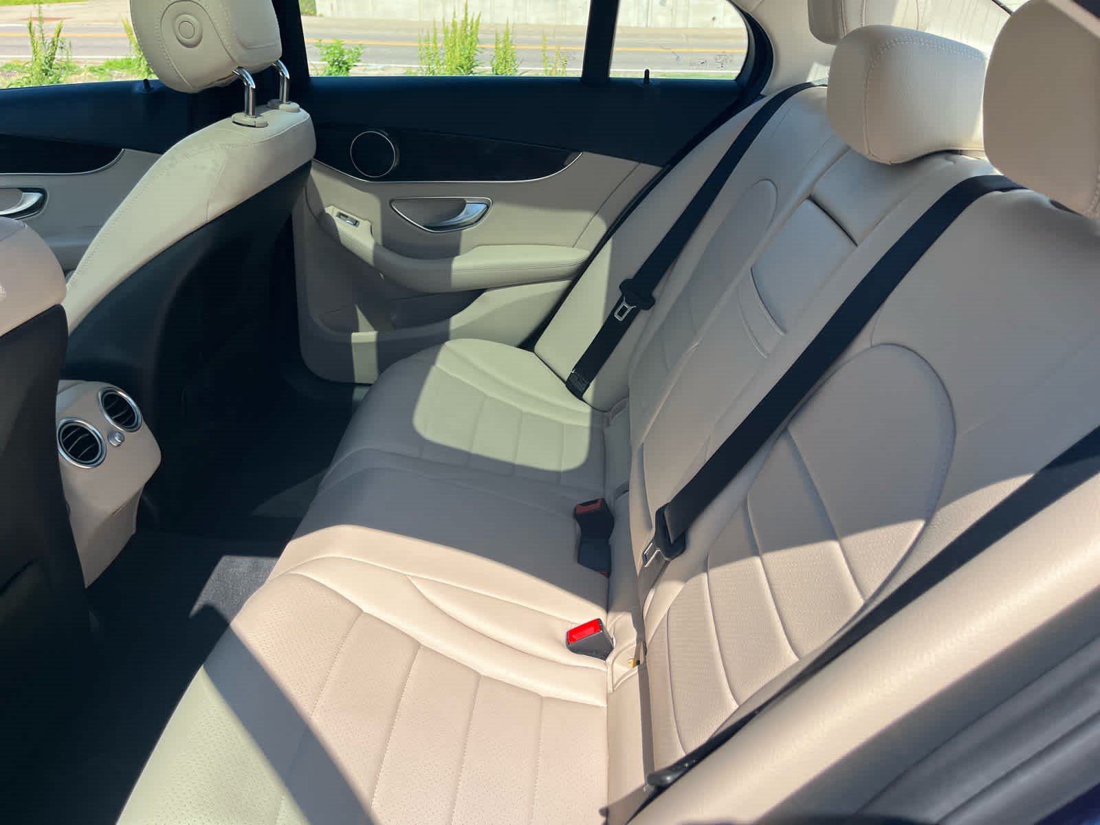 Used 2016 Mercedes-Benz C 300 4MATIC Sedan image 6