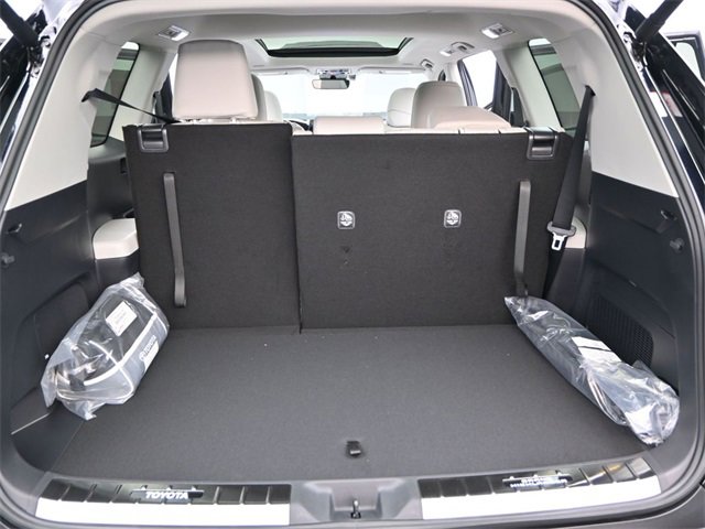 New 2026 Toyota Grand Highlander Limited image 15