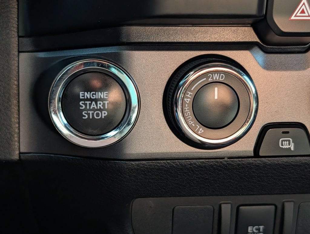 Used 2023 Toyota Tacoma TRD Off-Road AWD/4WD image 29