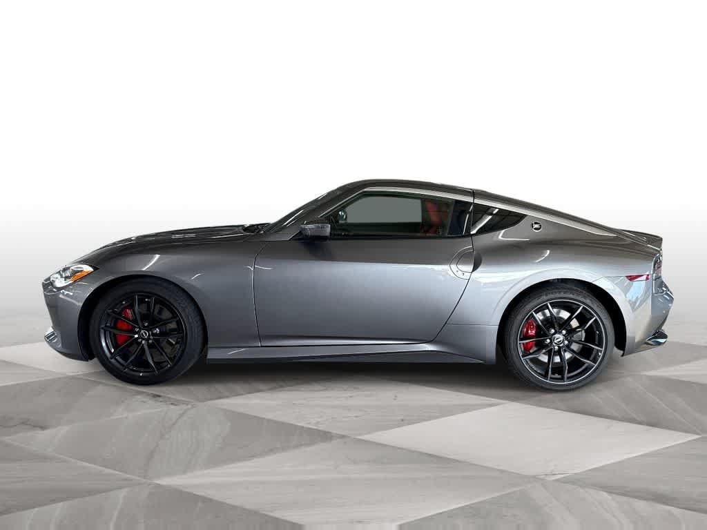 Used 2025 Nissan Z Performance w/ Floor Mat Package RWD image 5