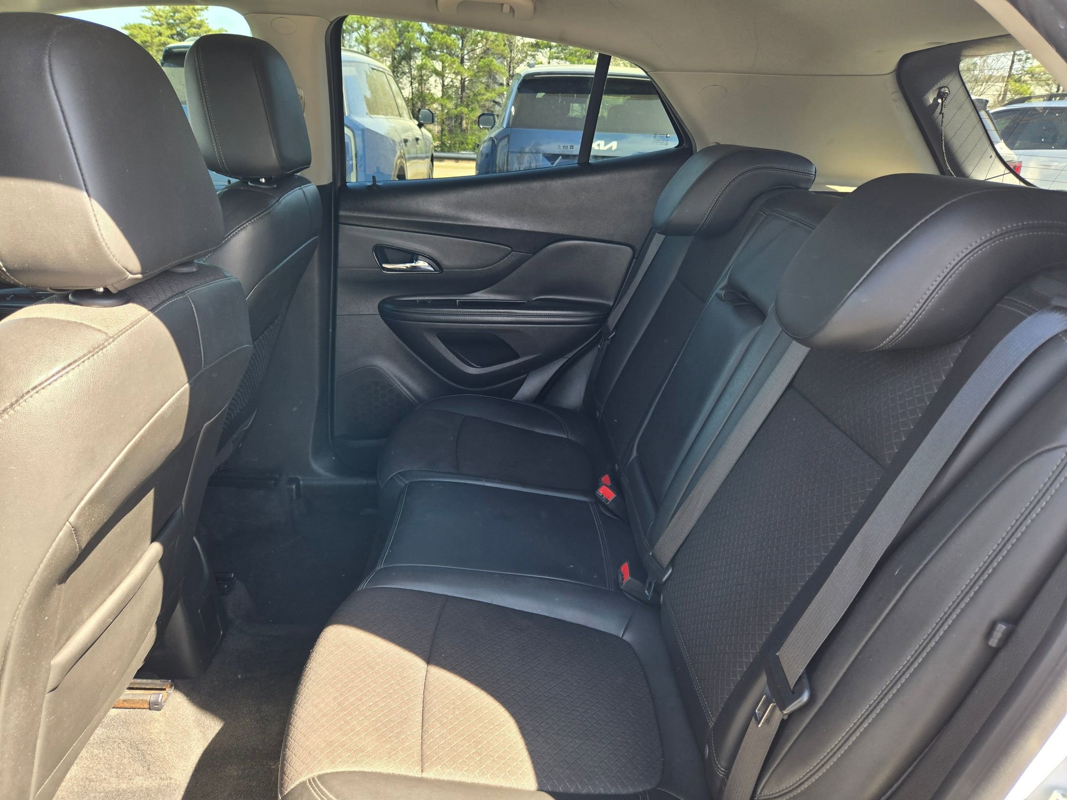 Used 2019 Buick Encore Preferred image 31