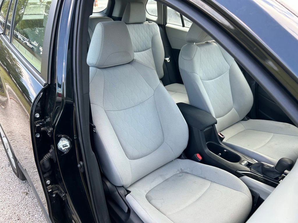 Used 2025 Toyota Corolla Cross L image 14