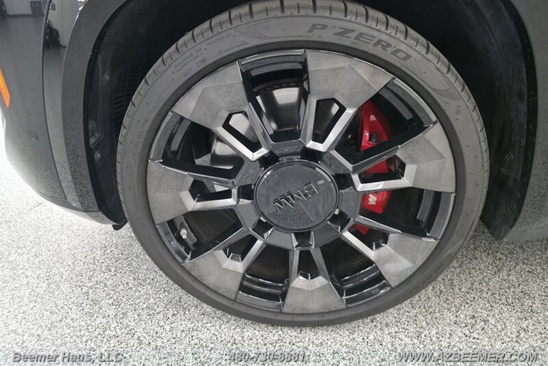Used 2023 BMW XM AWD/4WD image 16
