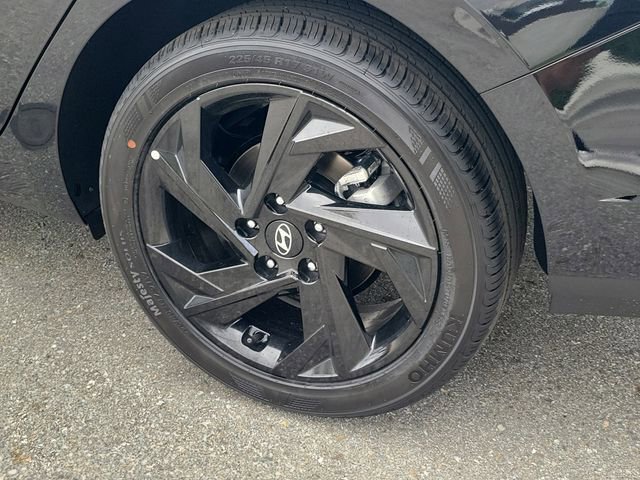 New 2026 Hyundai Elantra Sport FWD image 27