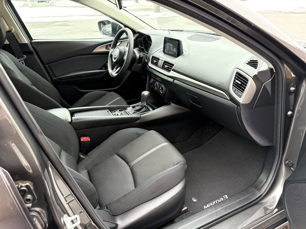 Used 2018 MAZDA MAZDA3 Sport w/ Preferred Equipment Package FWD image 8