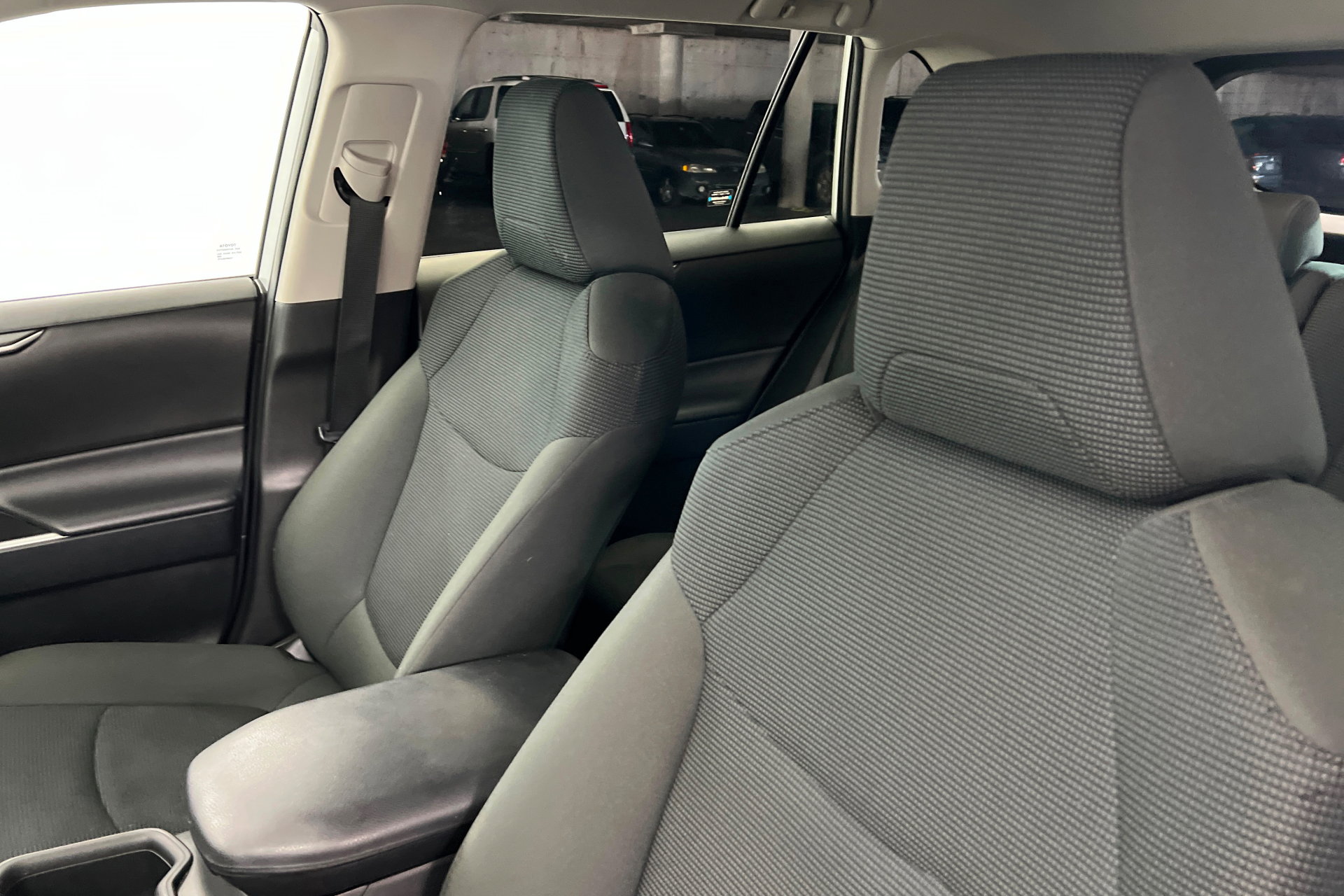 Used 2024 Toyota RAV4 LE image 17