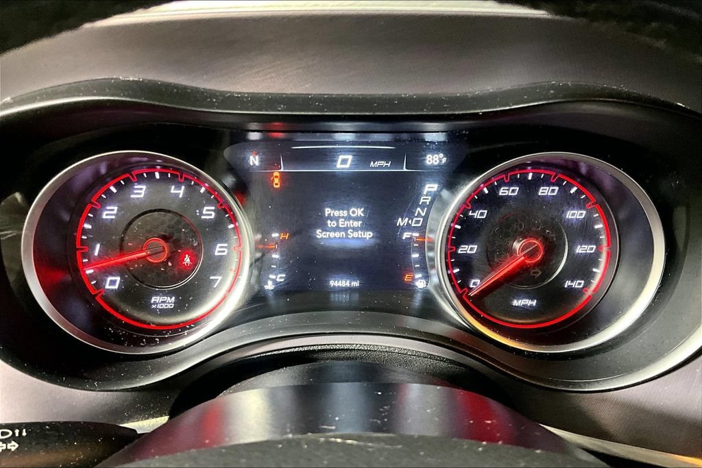 Used 2019 Dodge Charger SXT RWD image 16