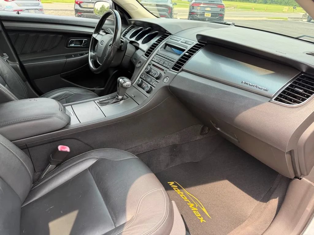 Used 2011 Ford Taurus SEL w/ 201A Rapid Spec Order Code FWD image 8