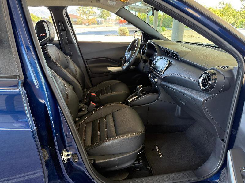Used 2019 Nissan Kicks SR w/ SR Premium Package FWD image 12
