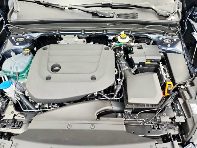 New 2026 Volvo XC40 B4 Plus w/ Climate Package FWD image 28
