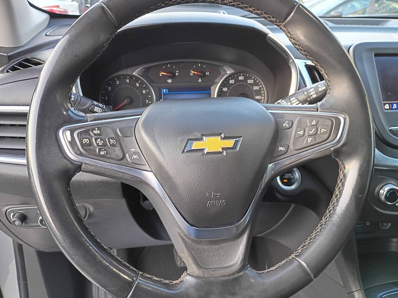 Used 2024 Chevrolet Equinox LT w/ Driver Convenience Package AWD/4WD image 12
