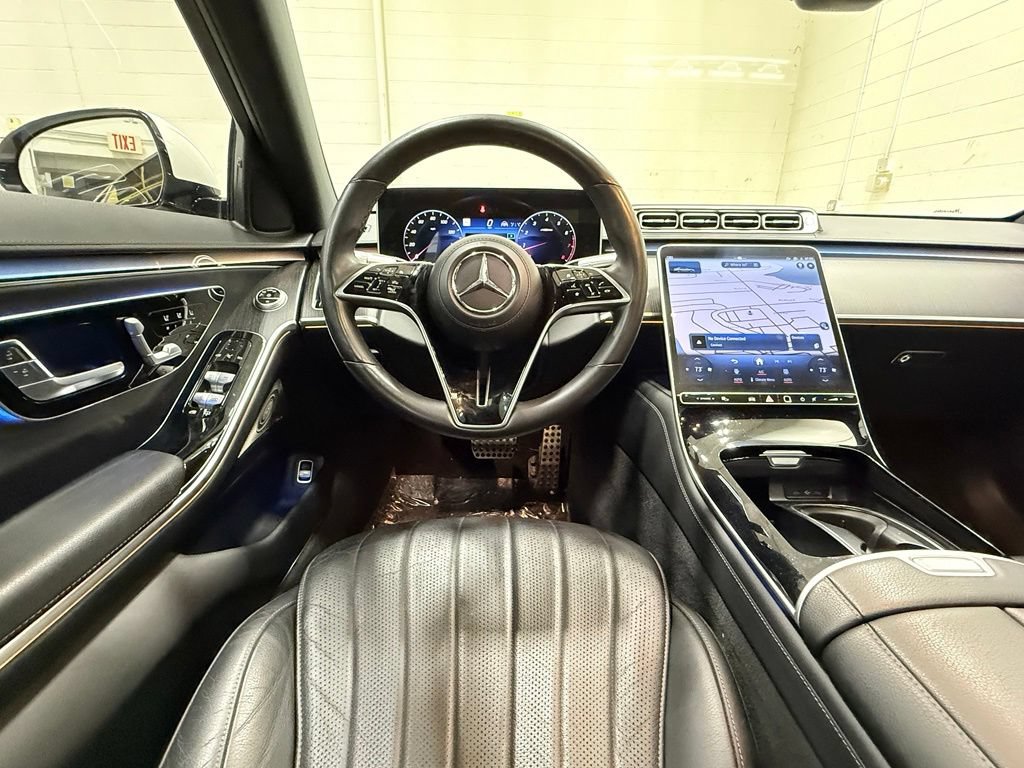 Used 2022 Mercedes-Benz S 500 4MATIC w/ AMG Line Package image 40