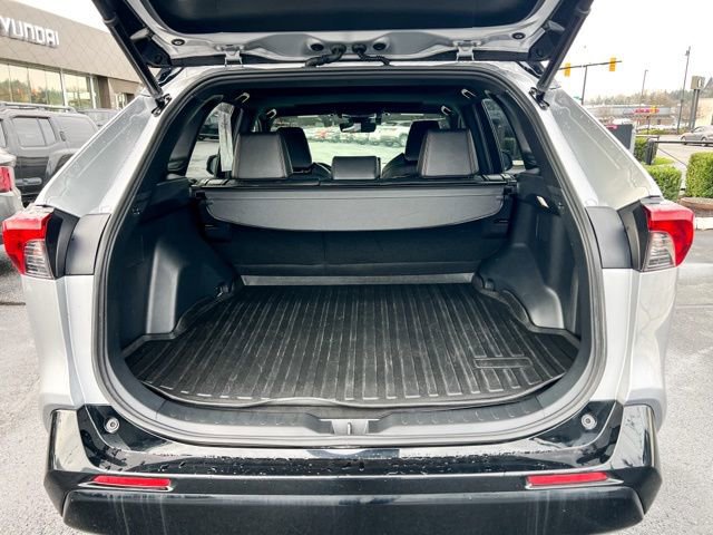 Used 2022 Toyota RAV4 XSE image 9