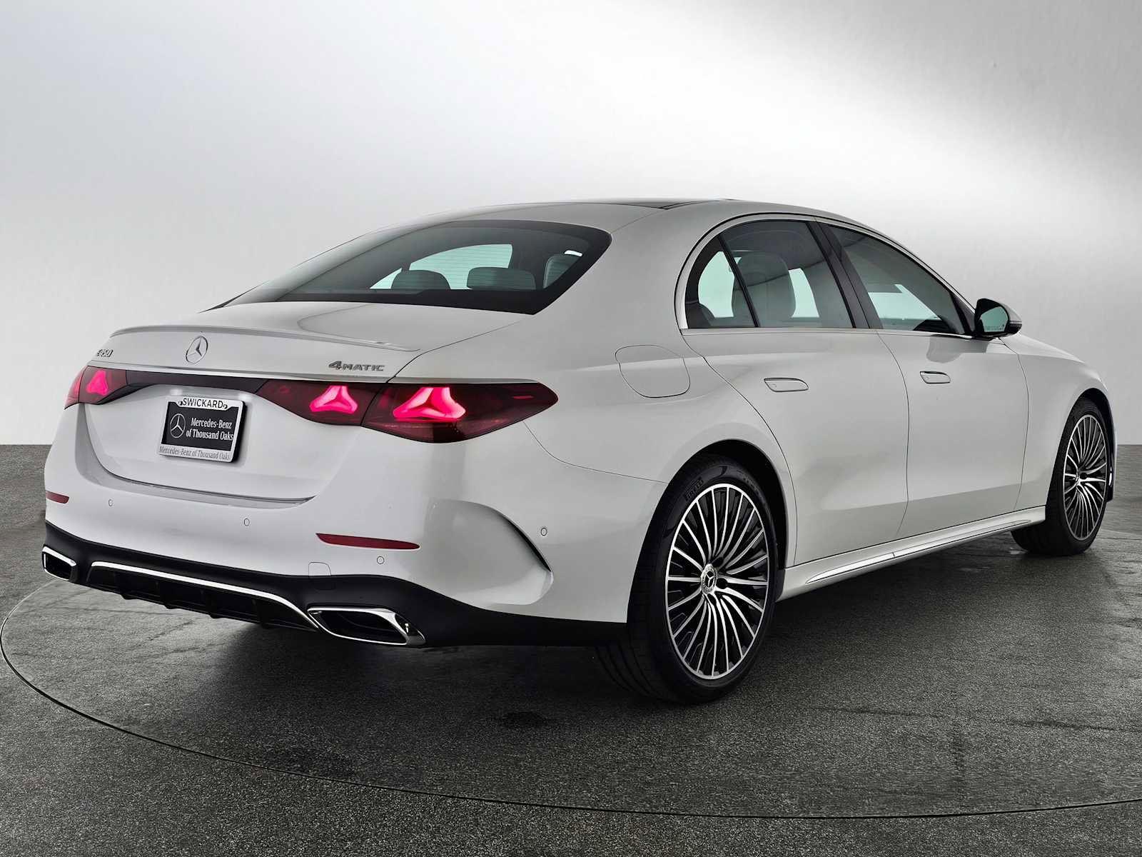 New 2026 Mercedes-Benz E 450 4MATIC Sedan image 3