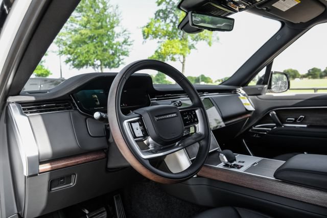 New 2026 Land Rover Range Rover SE AWD/4WD image 3