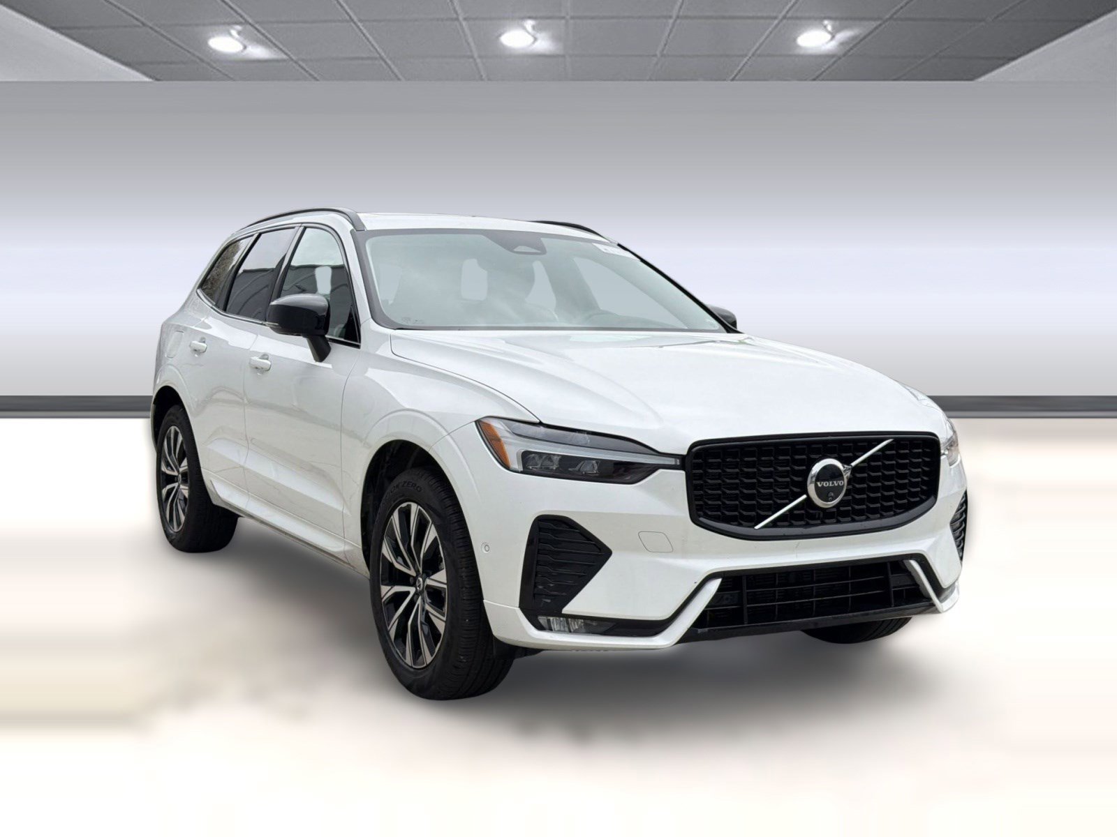 Certified 2025 Volvo XC60 B5 Plus image 7