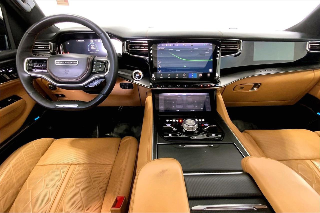 Used 2024 Jeep Grand Wagoneer L Series III w/ Rear Seat Video Group 1 AWD/4WD image 14