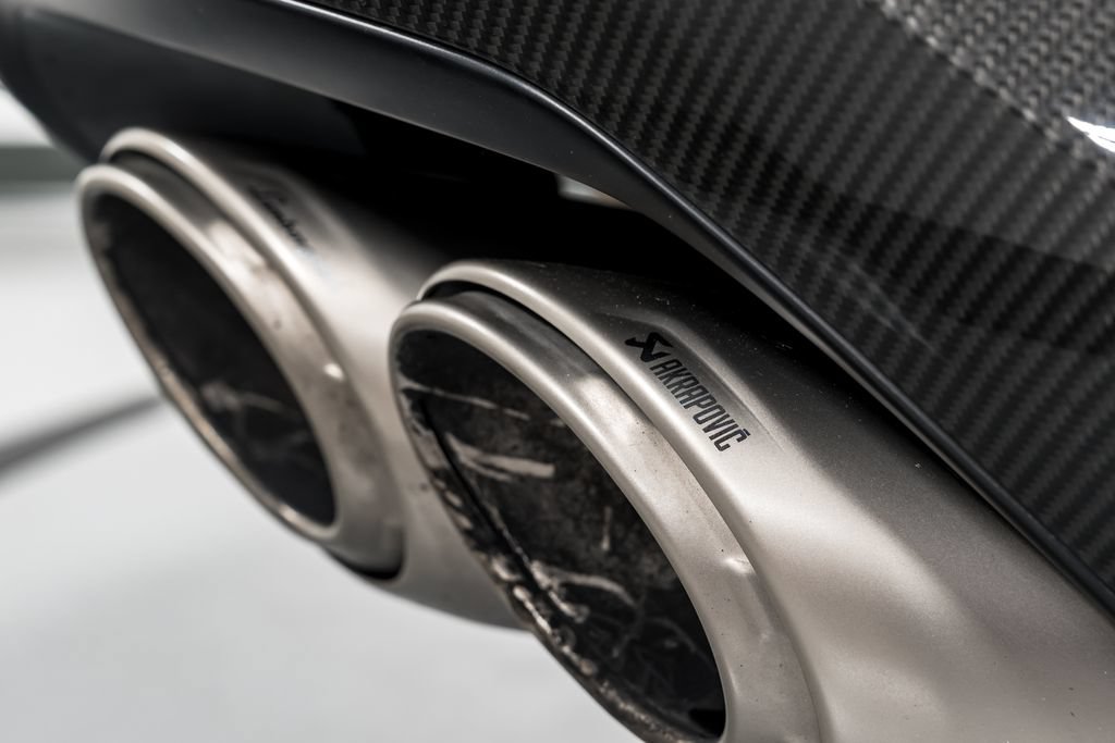 Used 2024 Lamborghini Urus Performante AWD/4WD image 59