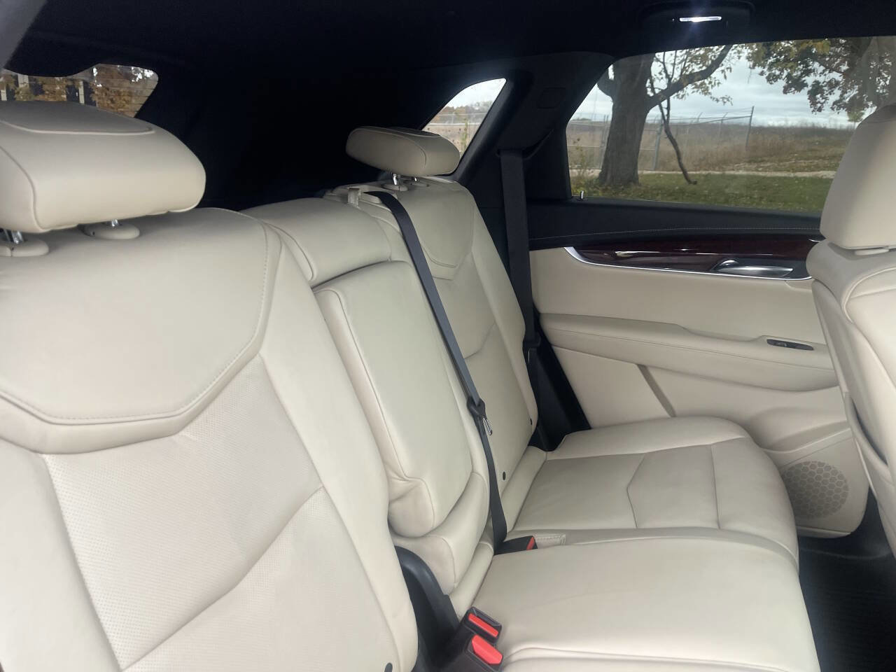 Used 2017 Cadillac XT5 Luxury w/ Driver Awareness Package image 36