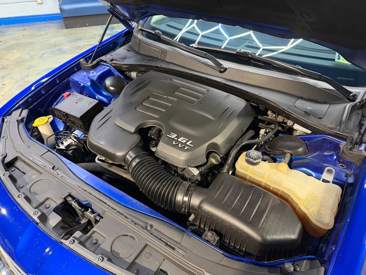 Used 2018 Chrysler 300 Touring L AWD/4WD image 28